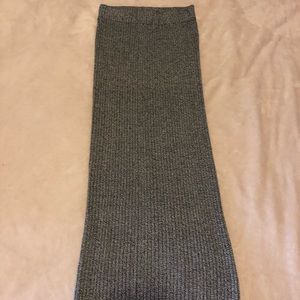 F21 Contemporary ribbed knit skirt